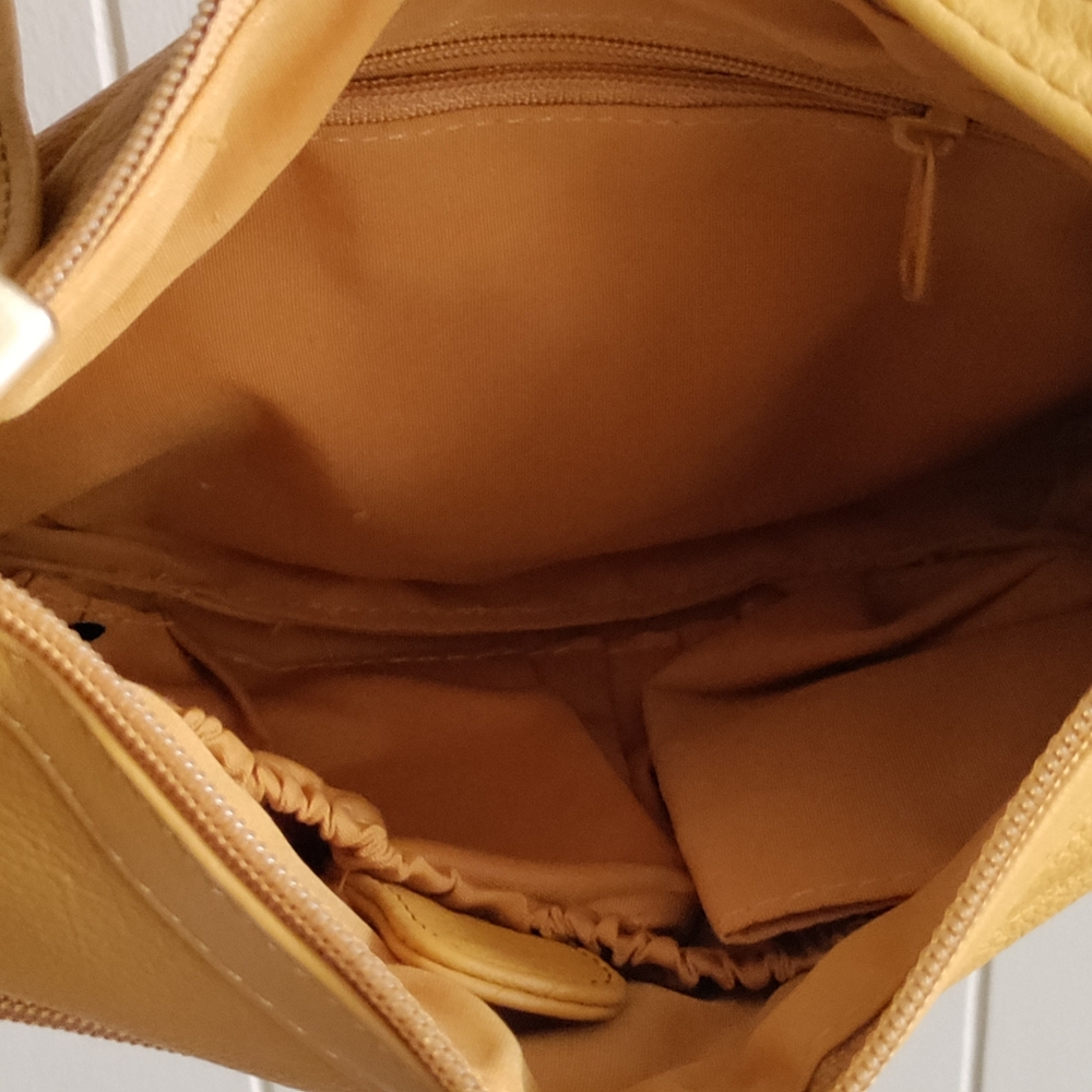 NWT Stone Mountain Sunshine Mini Leather Handbag O/S - Picture 3 of 10